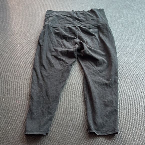 💜5 for $25 Xhilaration black legging capris - Picture 3 of 3